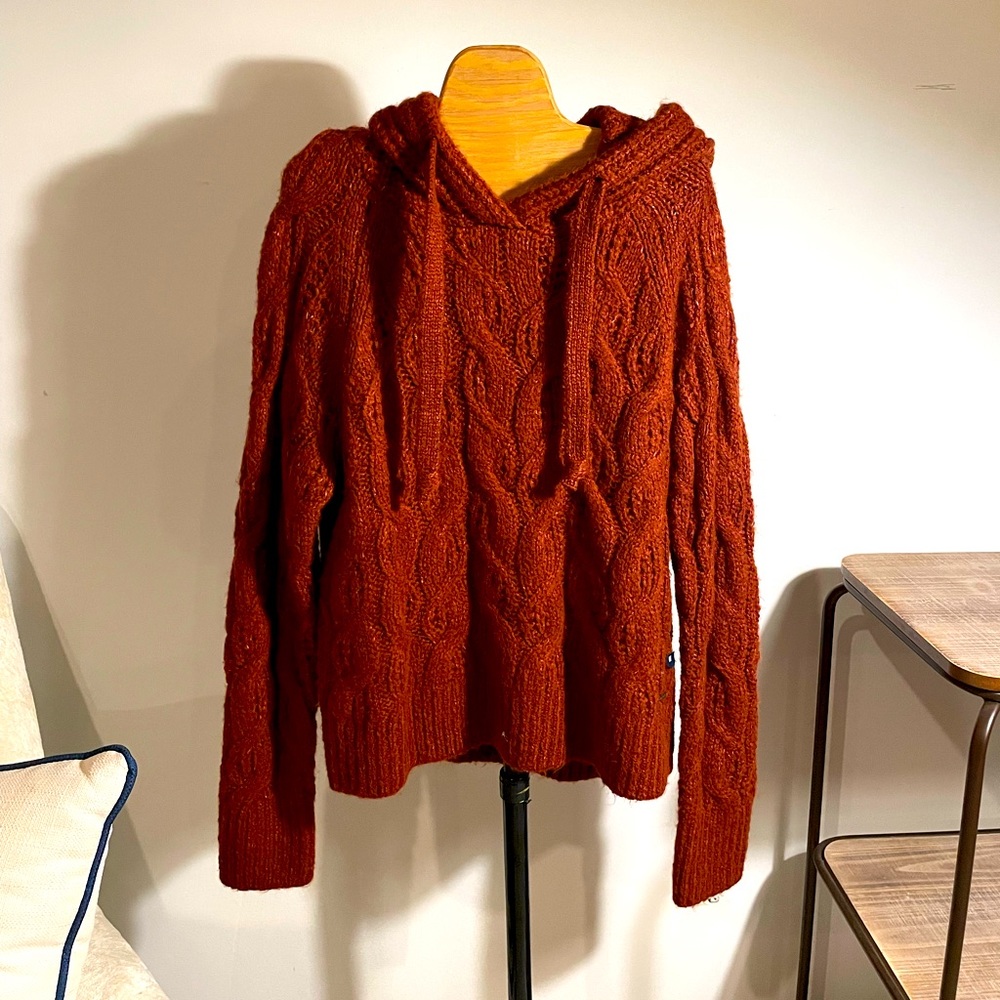 Abercrombie & Fitch sweater Medium. Soft! NWT